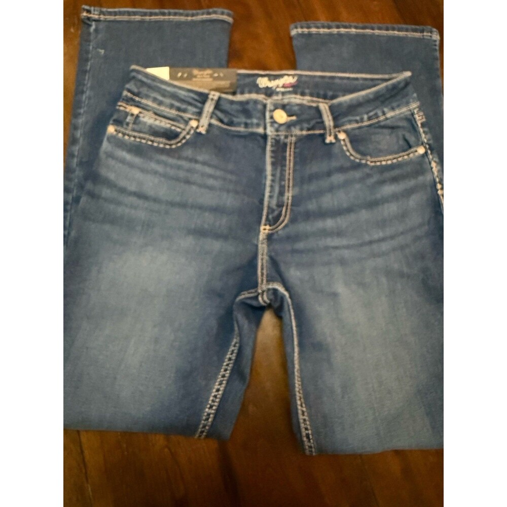 NWT Wrangler Ladies Retro Mae Mid Rise Dark Wash Boot cut Jeans Size 32/13 X32